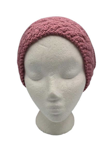A dusty rose chunky knit beanie hat displayed on a white mannequin head.